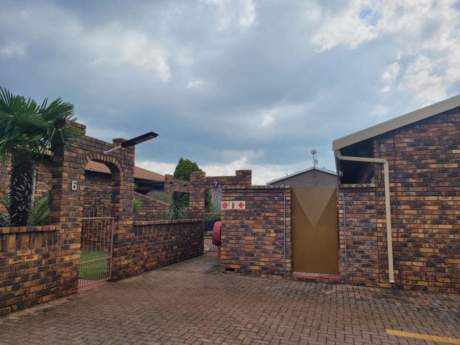 3 Bedroom Property for Sale in Rant En Dal Gauteng