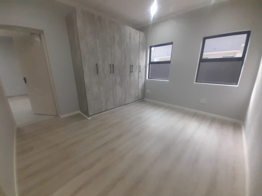 To Let 2 Bedroom Property for Rent in Bryanston Gauteng