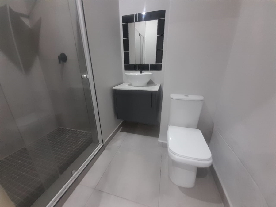 To Let 2 Bedroom Property for Rent in Bryanston Gauteng