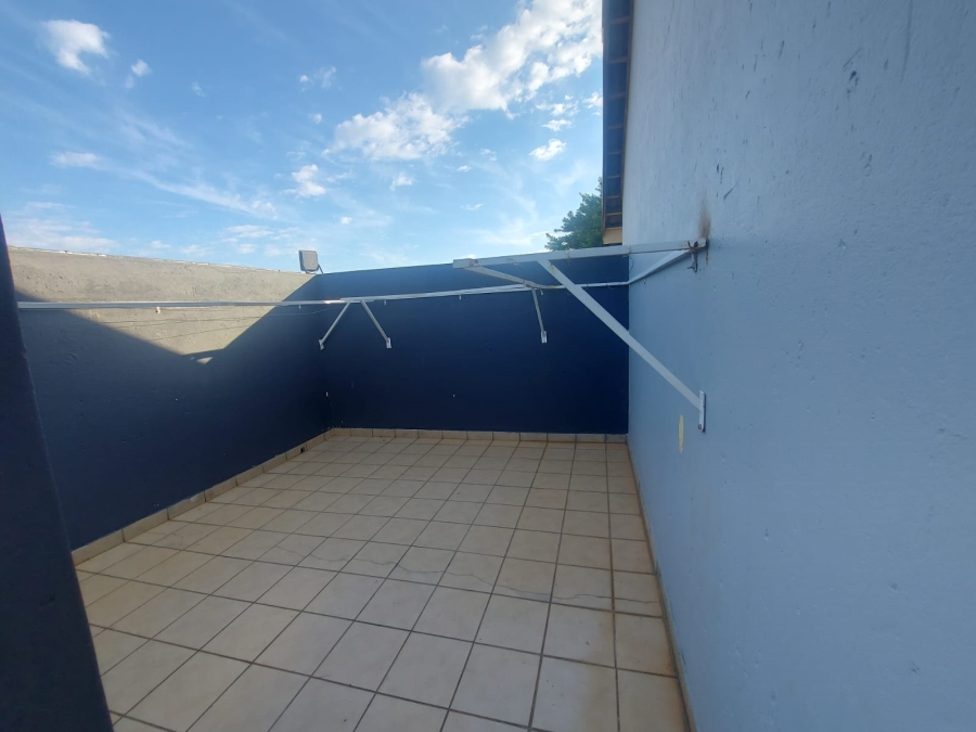 2 Bedroom Property for Sale in Annlin Gauteng