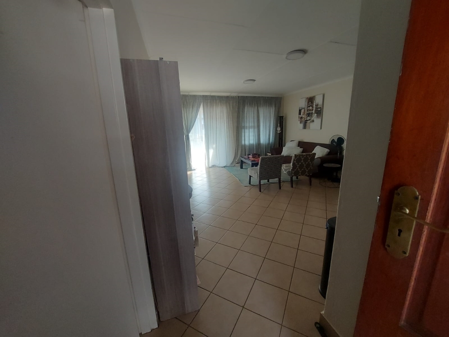 2 Bedroom Property for Sale in Annlin Gauteng