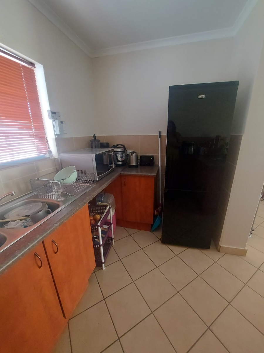 2 Bedroom Property for Sale in Annlin Gauteng