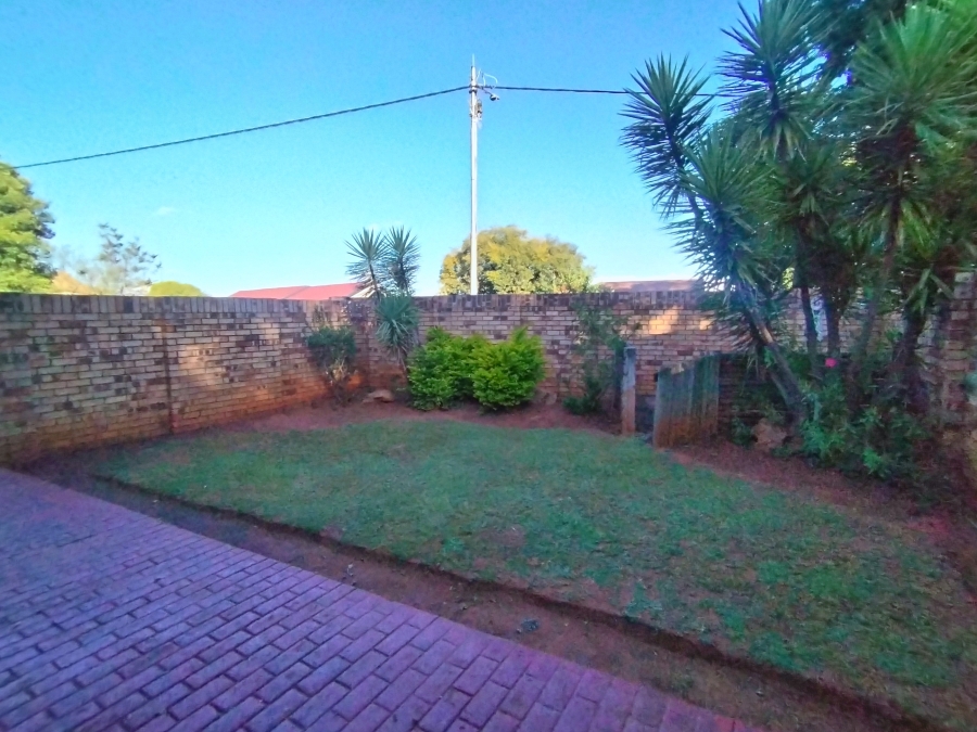 To Let 3 Bedroom Property for Rent in Dersley Gauteng
