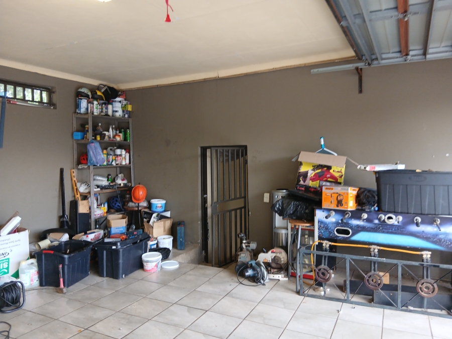 16 Bedroom Property for Sale in Elandsfontein AH Gauteng