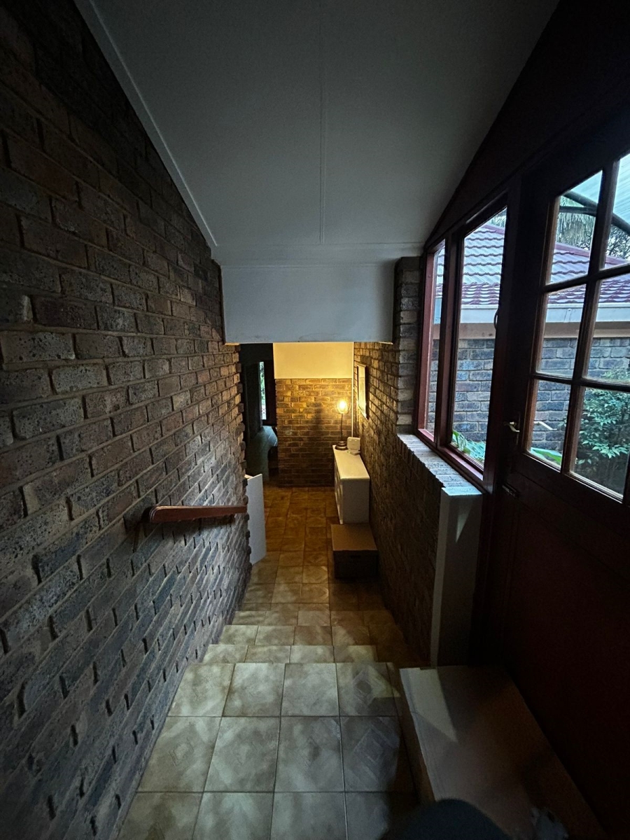 To Let 3 Bedroom Property for Rent in Waverley Gauteng