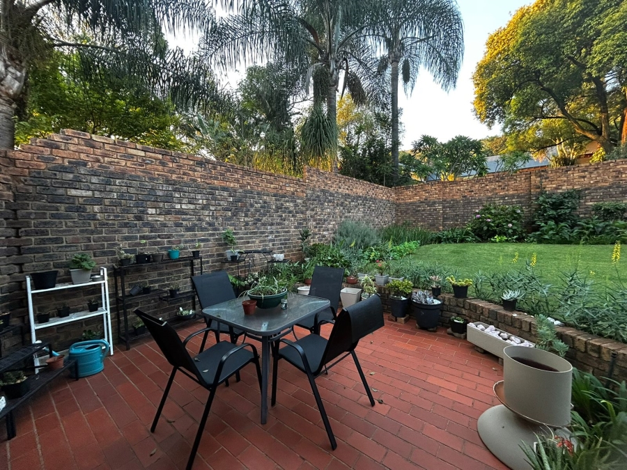 To Let 3 Bedroom Property for Rent in Waverley Gauteng