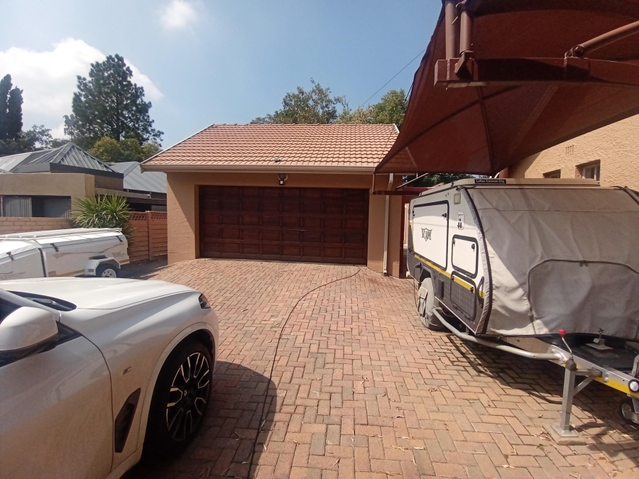 4 Bedroom Property for Sale in Alberante Gauteng