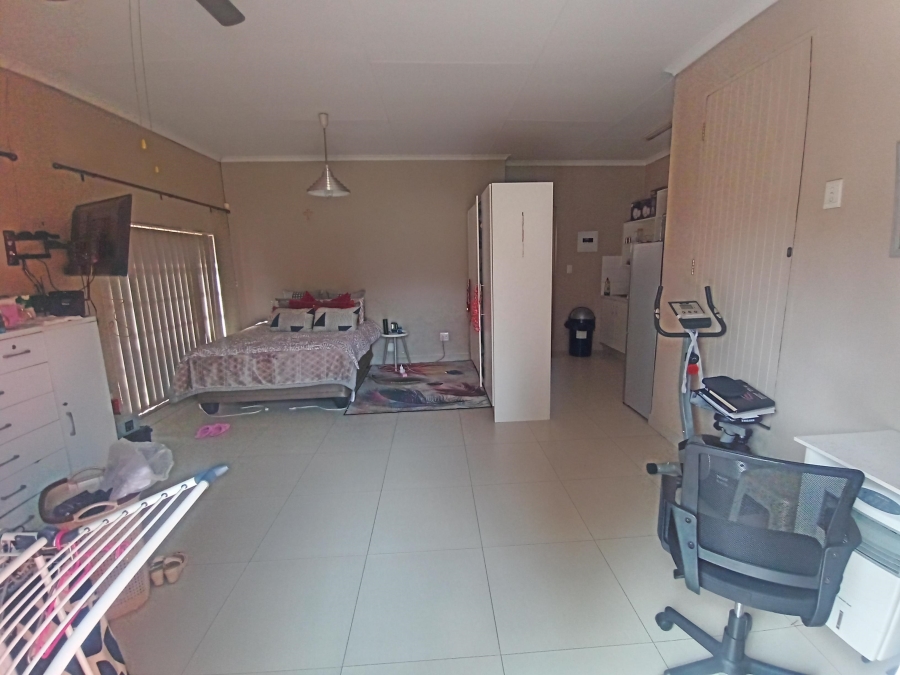 4 Bedroom Property for Sale in Alberante Gauteng