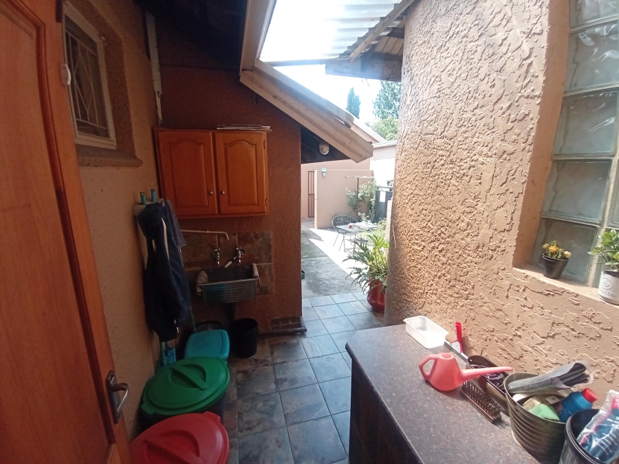 4 Bedroom Property for Sale in Alberante Gauteng