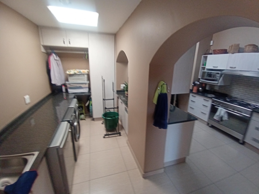 4 Bedroom Property for Sale in Alberante Gauteng