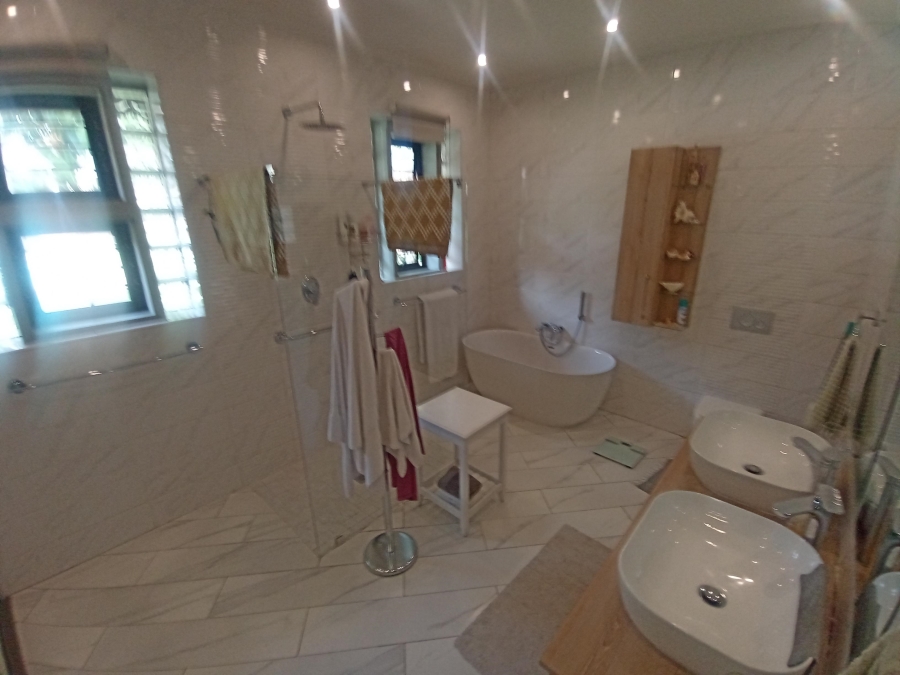 4 Bedroom Property for Sale in Alberante Gauteng