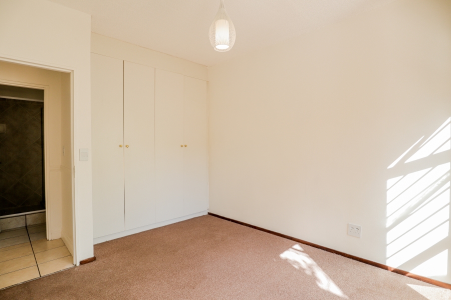 1 Bedroom Property for Sale in River Club Gauteng