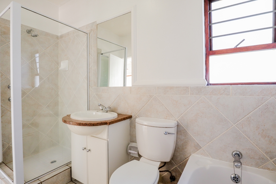 1 Bedroom Property for Sale in River Club Gauteng