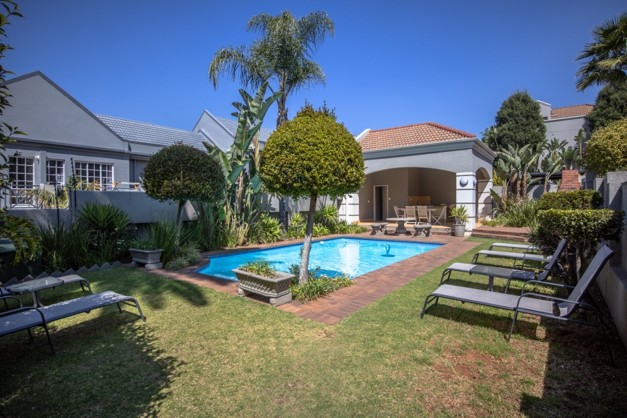 1 Bedroom Property for Sale in Melrose North Gauteng