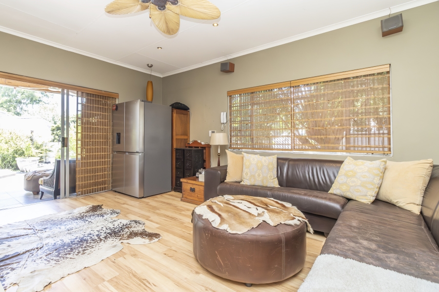 To Let 3 Bedroom Property for Rent in Maroeladal Gauteng