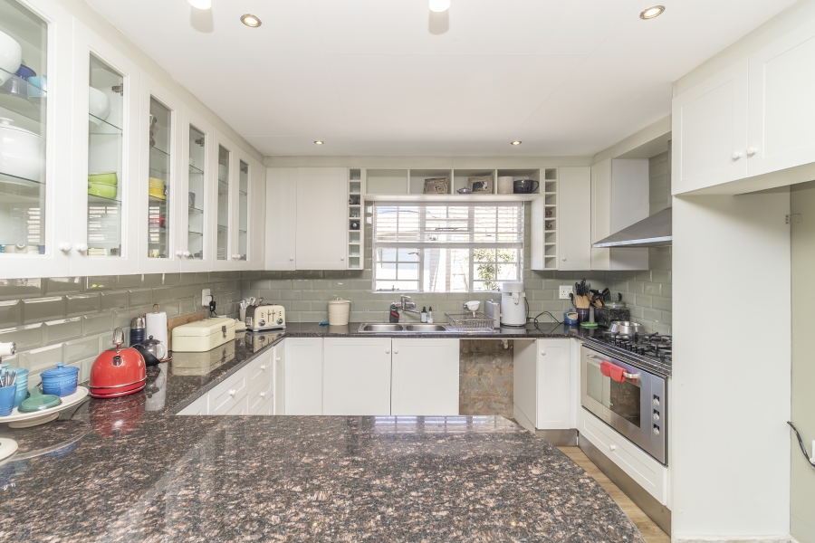 To Let 3 Bedroom Property for Rent in Maroeladal Gauteng