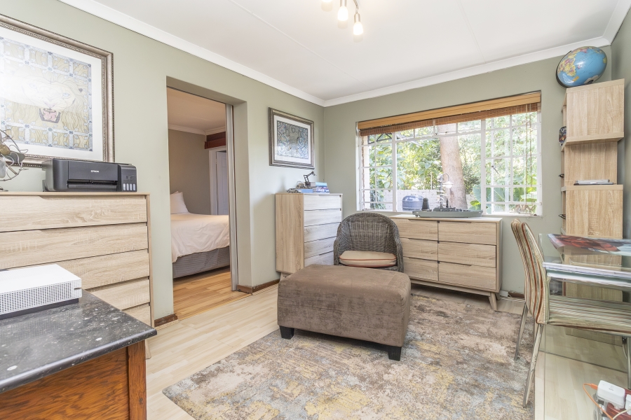 To Let 3 Bedroom Property for Rent in Maroeladal Gauteng