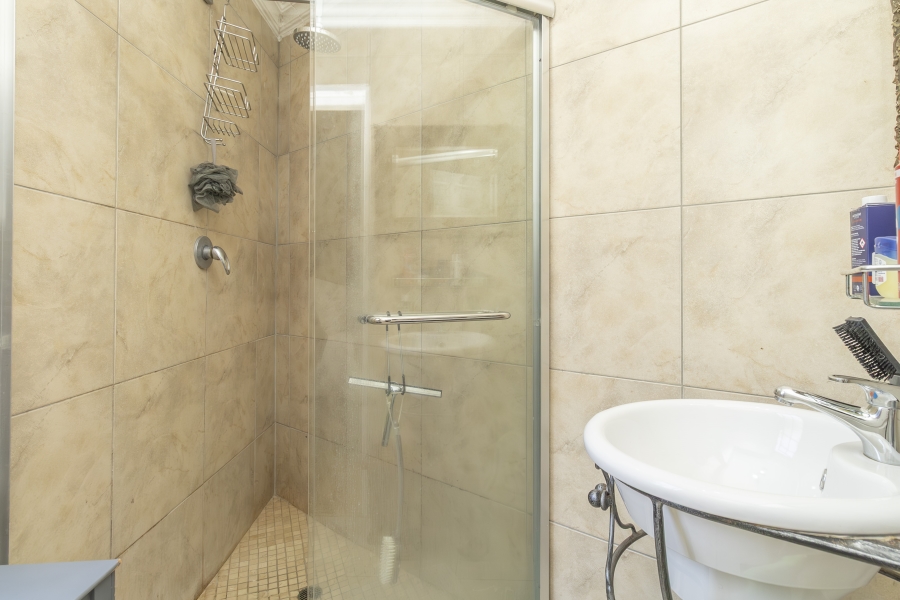 To Let 3 Bedroom Property for Rent in Maroeladal Gauteng