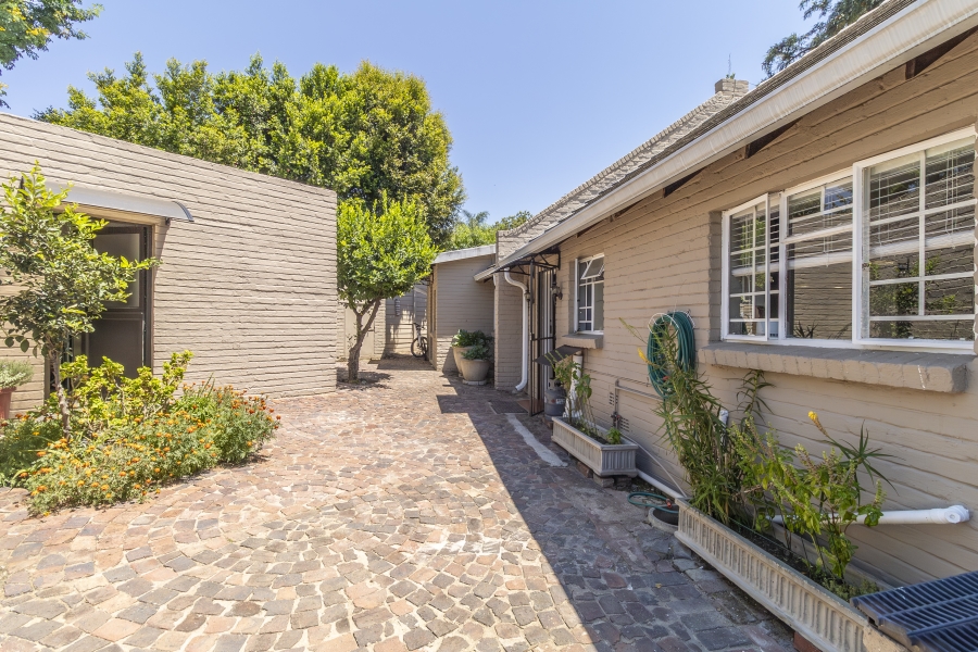 To Let 3 Bedroom Property for Rent in Maroeladal Gauteng