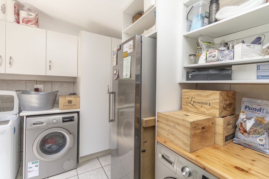 To Let 3 Bedroom Property for Rent in Maroeladal Gauteng