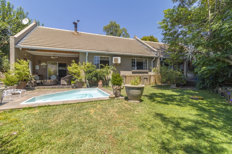 To Let 3 Bedroom Property for Rent in Maroeladal Gauteng