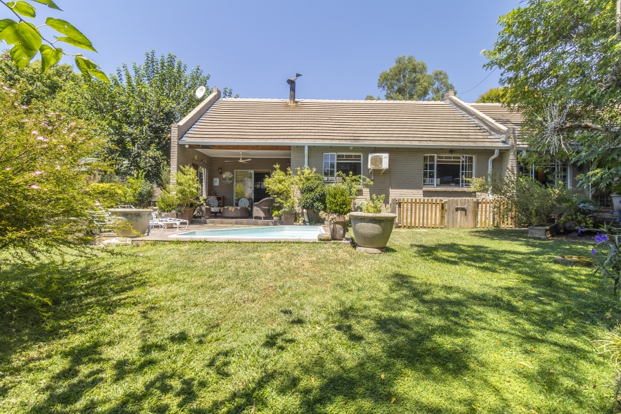 To Let 3 Bedroom Property for Rent in Maroeladal Gauteng