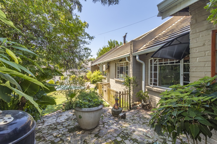 To Let 3 Bedroom Property for Rent in Maroeladal Gauteng