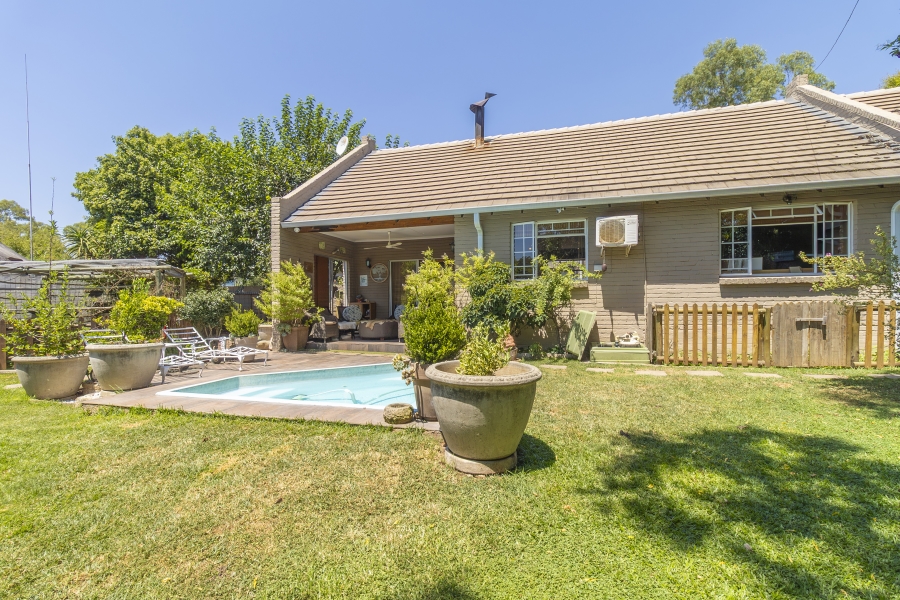 To Let 3 Bedroom Property for Rent in Maroeladal Gauteng