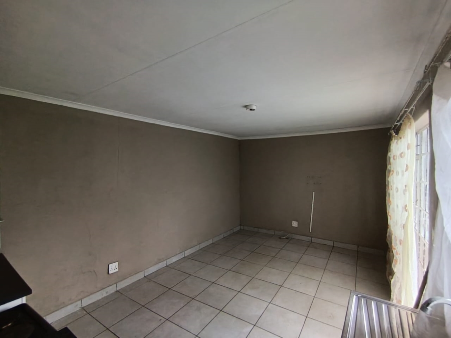 To Let 1 Bedroom Property for Rent in Benoni West Gauteng