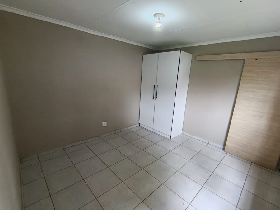 To Let 1 Bedroom Property for Rent in Benoni West Gauteng