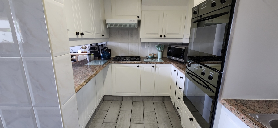 3 Bedroom Property for Sale in Bedford Park Gauteng