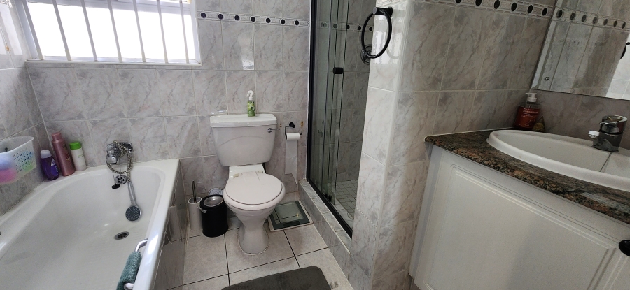 3 Bedroom Property for Sale in Bedford Park Gauteng