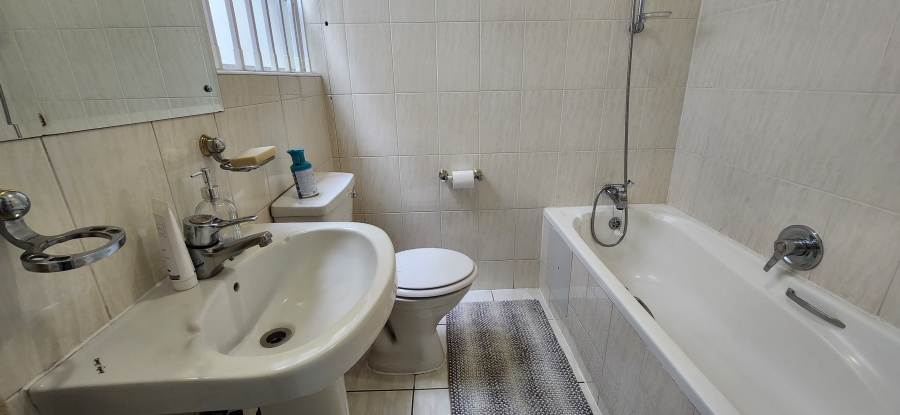 3 Bedroom Property for Sale in Bedford Park Gauteng