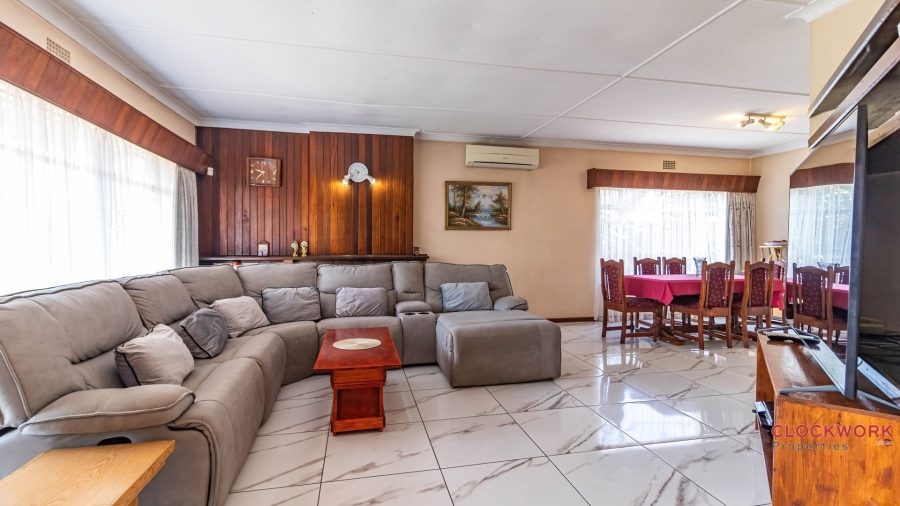 4 Bedroom Property for Sale in Selcourt Gauteng