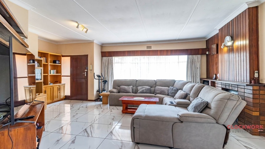 4 Bedroom Property for Sale in Selcourt Gauteng