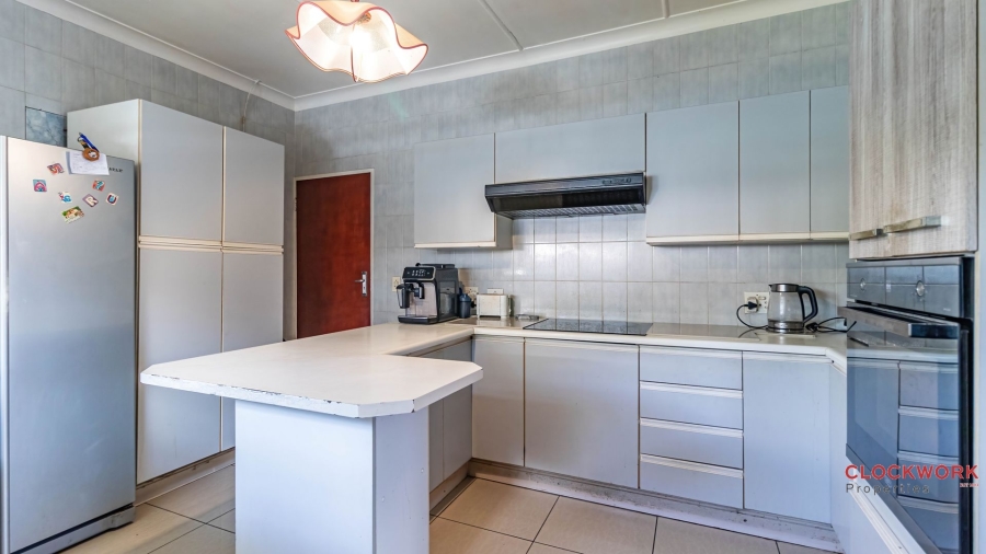 4 Bedroom Property for Sale in Selcourt Gauteng