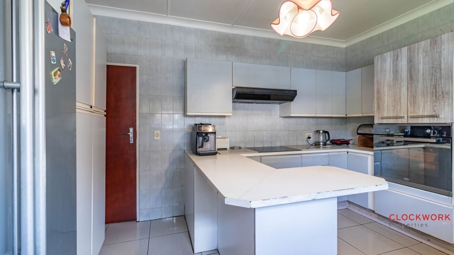 4 Bedroom Property for Sale in Selcourt Gauteng