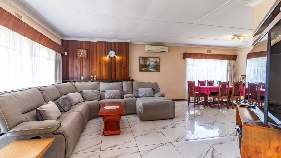 4 Bedroom Property for Sale in Selcourt Gauteng