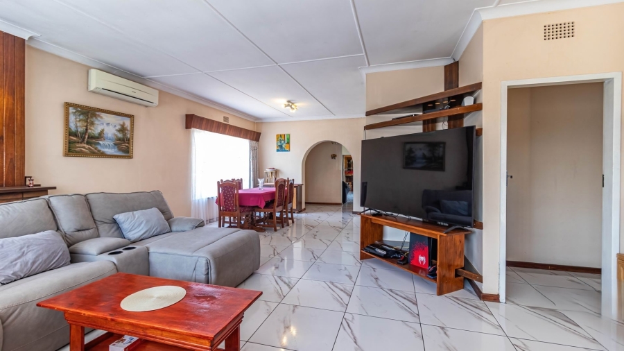 4 Bedroom Property for Sale in Selcourt Gauteng