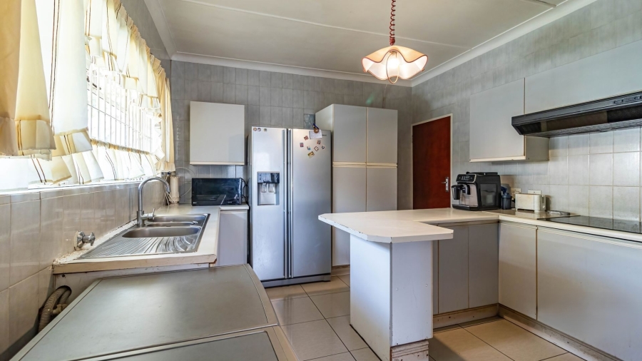 4 Bedroom Property for Sale in Selcourt Gauteng