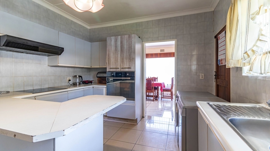 4 Bedroom Property for Sale in Selcourt Gauteng
