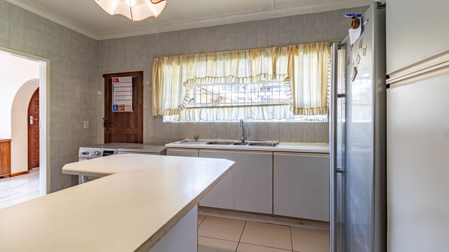 4 Bedroom Property for Sale in Selcourt Gauteng