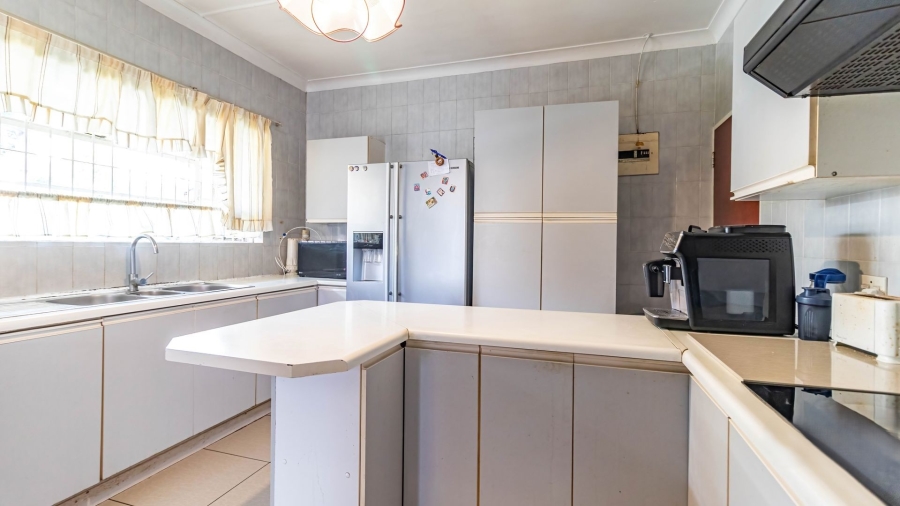 4 Bedroom Property for Sale in Selcourt Gauteng