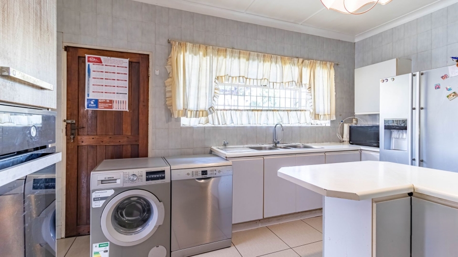 4 Bedroom Property for Sale in Selcourt Gauteng