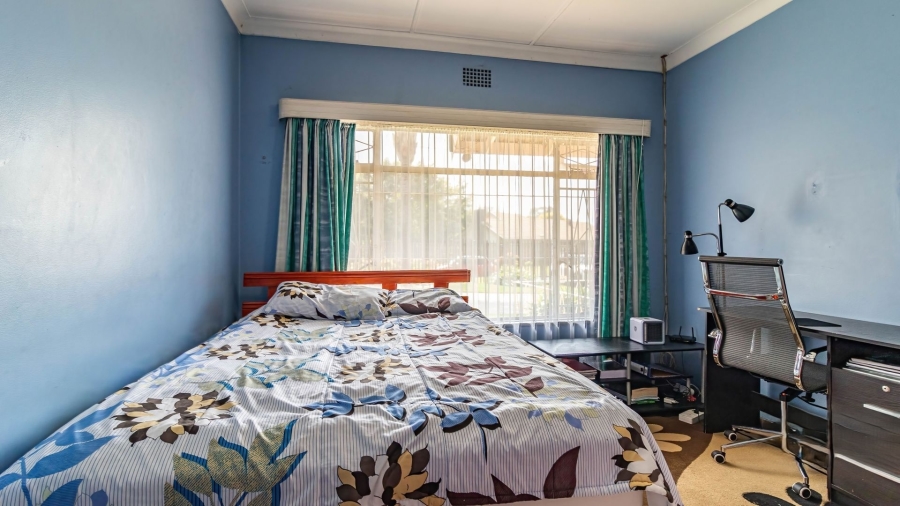 4 Bedroom Property for Sale in Selcourt Gauteng
