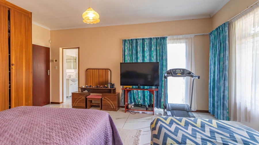 4 Bedroom Property for Sale in Selcourt Gauteng