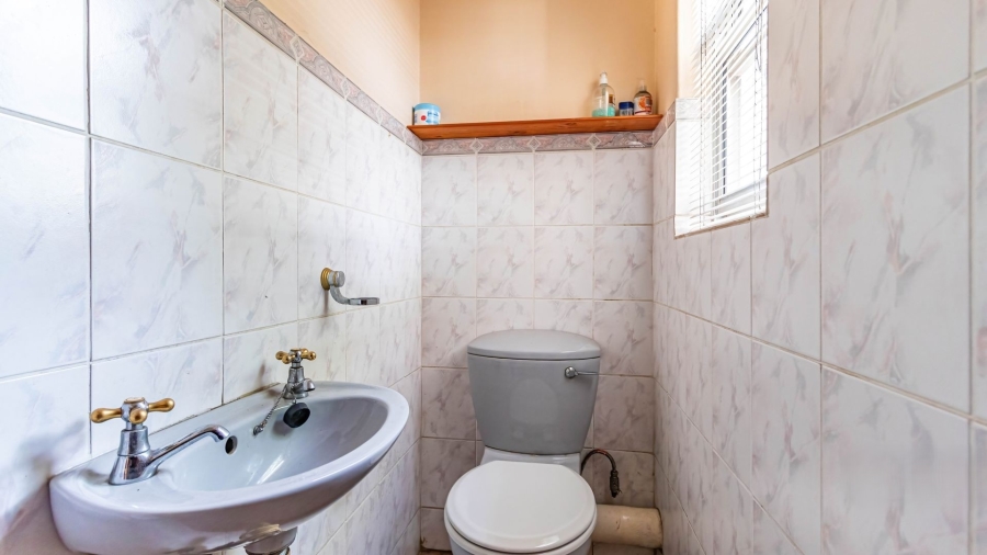 4 Bedroom Property for Sale in Selcourt Gauteng