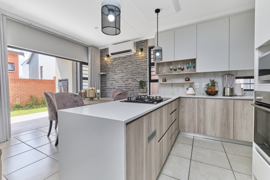 3 Bedroom Property for Sale in Barbeque Downs Gauteng