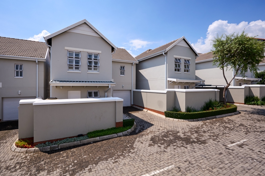 3 Bedroom Property for Sale in Broadacres Gauteng