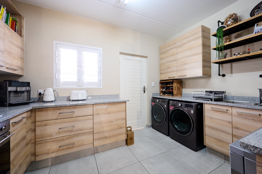 3 Bedroom Property for Sale in Broadacres Gauteng